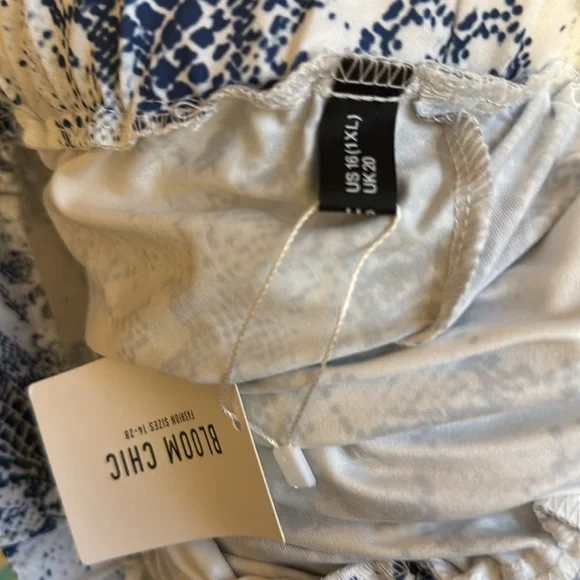 BloomChic Flair Pants size 16 XL NWT - Picture 7 of 7